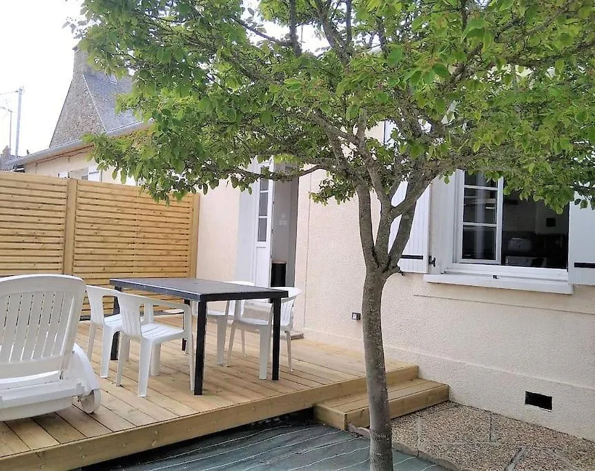 Holiday home L Embrun Jacuzzi Villa Saint-Malo