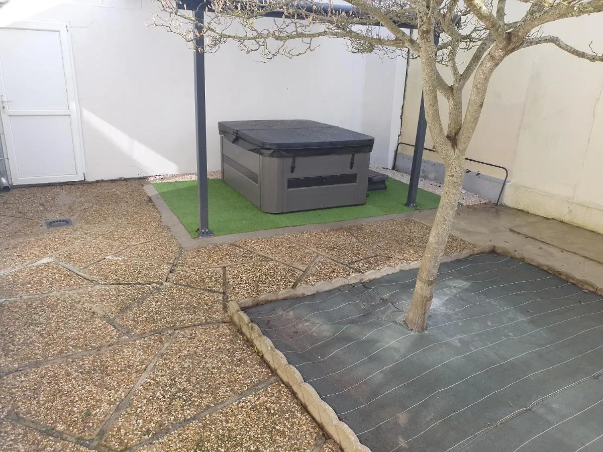 Holiday home L Embrun Jacuzzi Villa Saint-Malo