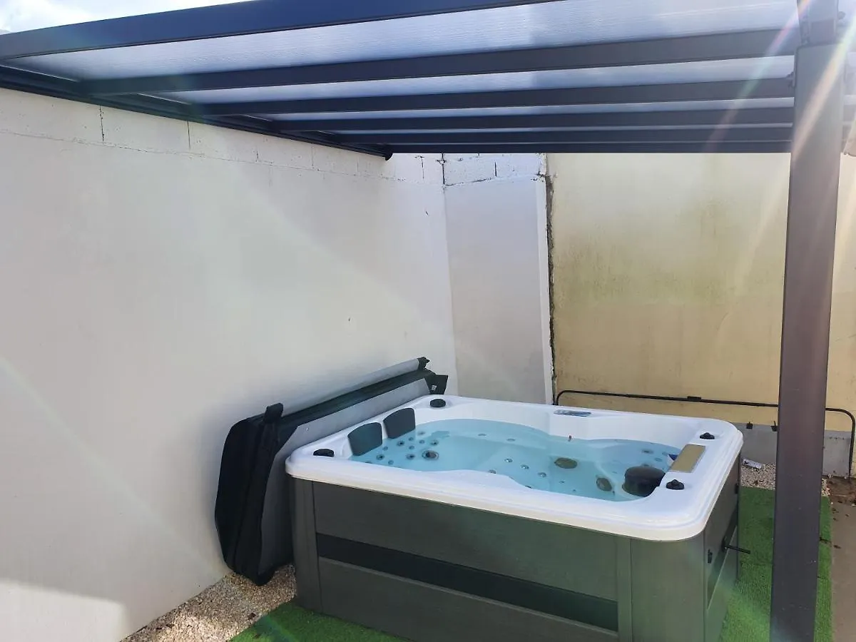 L Embrun Jacuzzi Villa Saint-Malo France